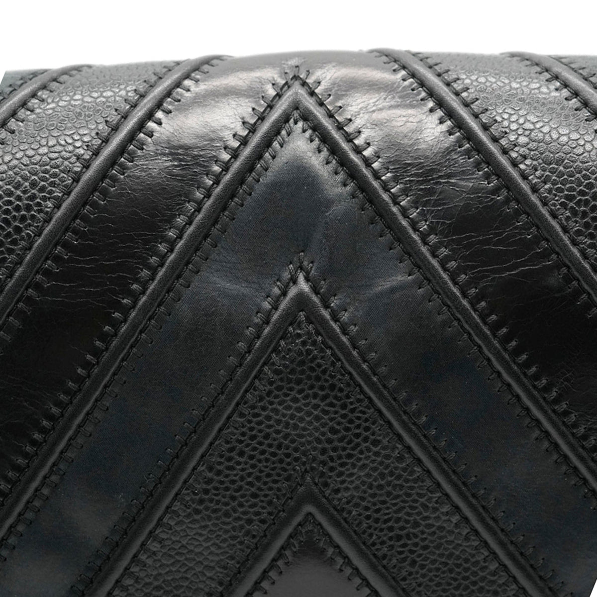 Chanel Black Calfskin Caviar In The Mix Chevron Old Medium Boy Handbag Handbag ad1