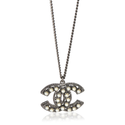 Chanel 2014 Faux Pearl CC Pendant fv