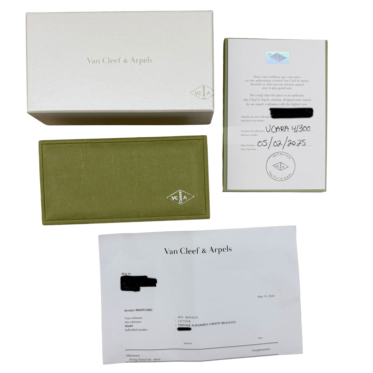 Van Cleef & Arpels Yellow Gold Onyx Vintage Alhambra Bracelet box