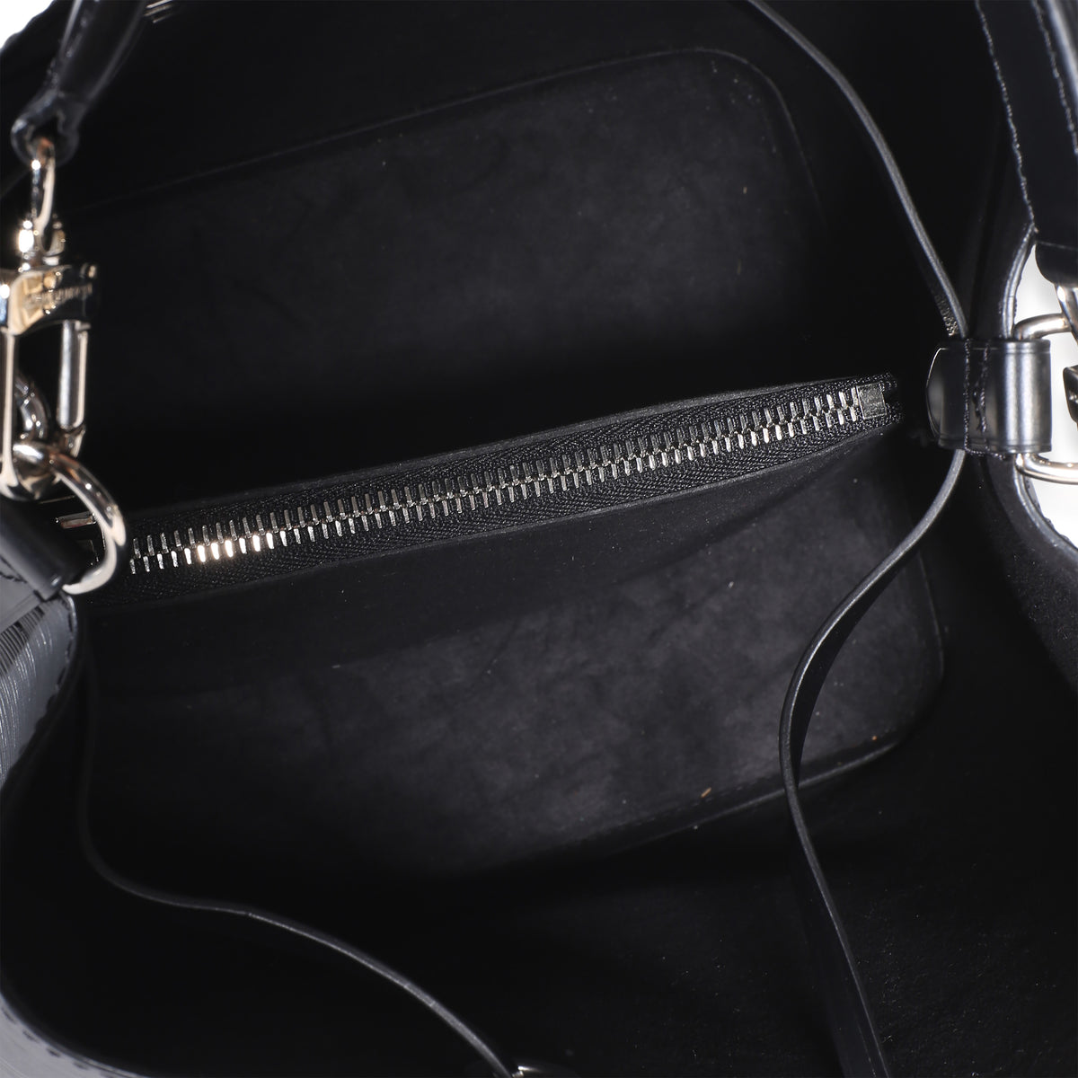 Louis Vuitton Black Epi Neonoe MM Handbag 9