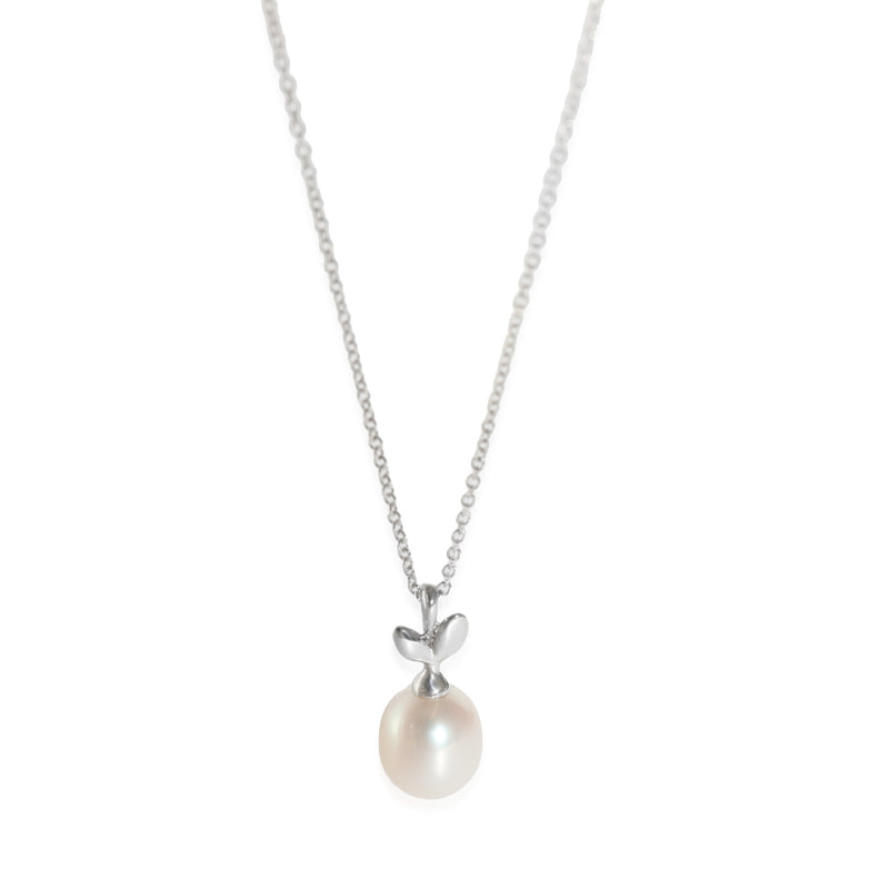 Tiffany & Co. Sterling Silver Pearl Paloma Picasso Olive Leaf Pendant fv