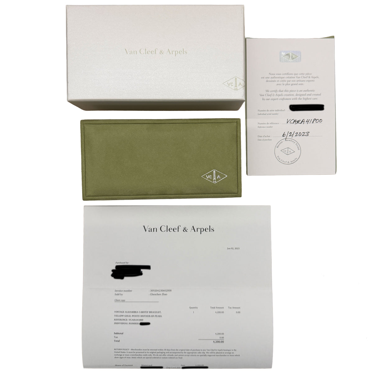 Van Cleef & Arpels Yellow Gold Mother Of Pearl Vintage Alhambra Bracelet box