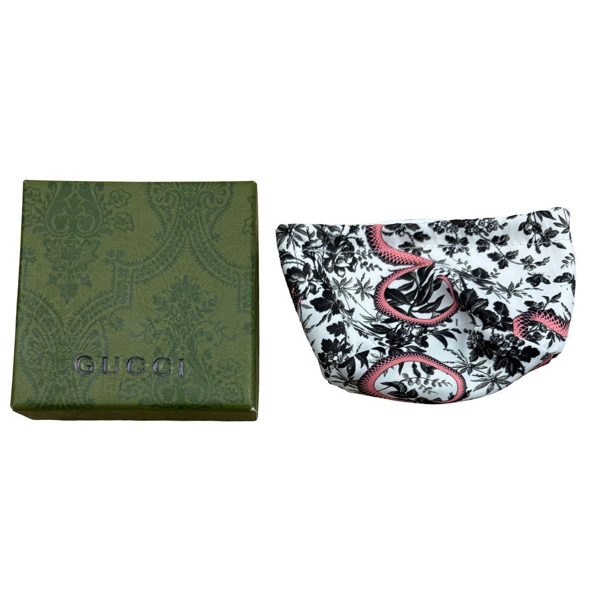 Gucci Interlocking G Earrings box