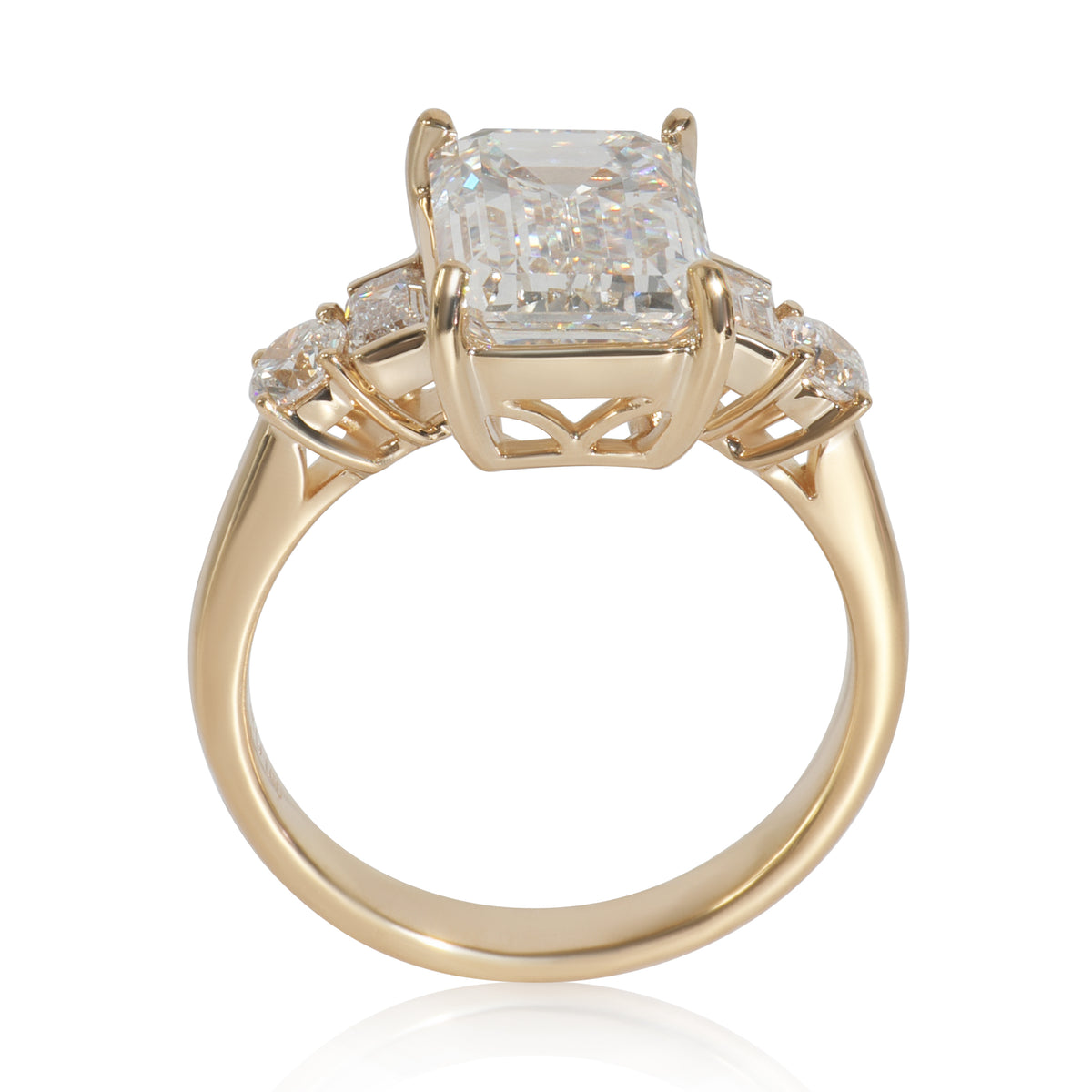 myGemma 4.86 ctw Yellow Gold Lab Grown Diamond Engagement Ring clasp