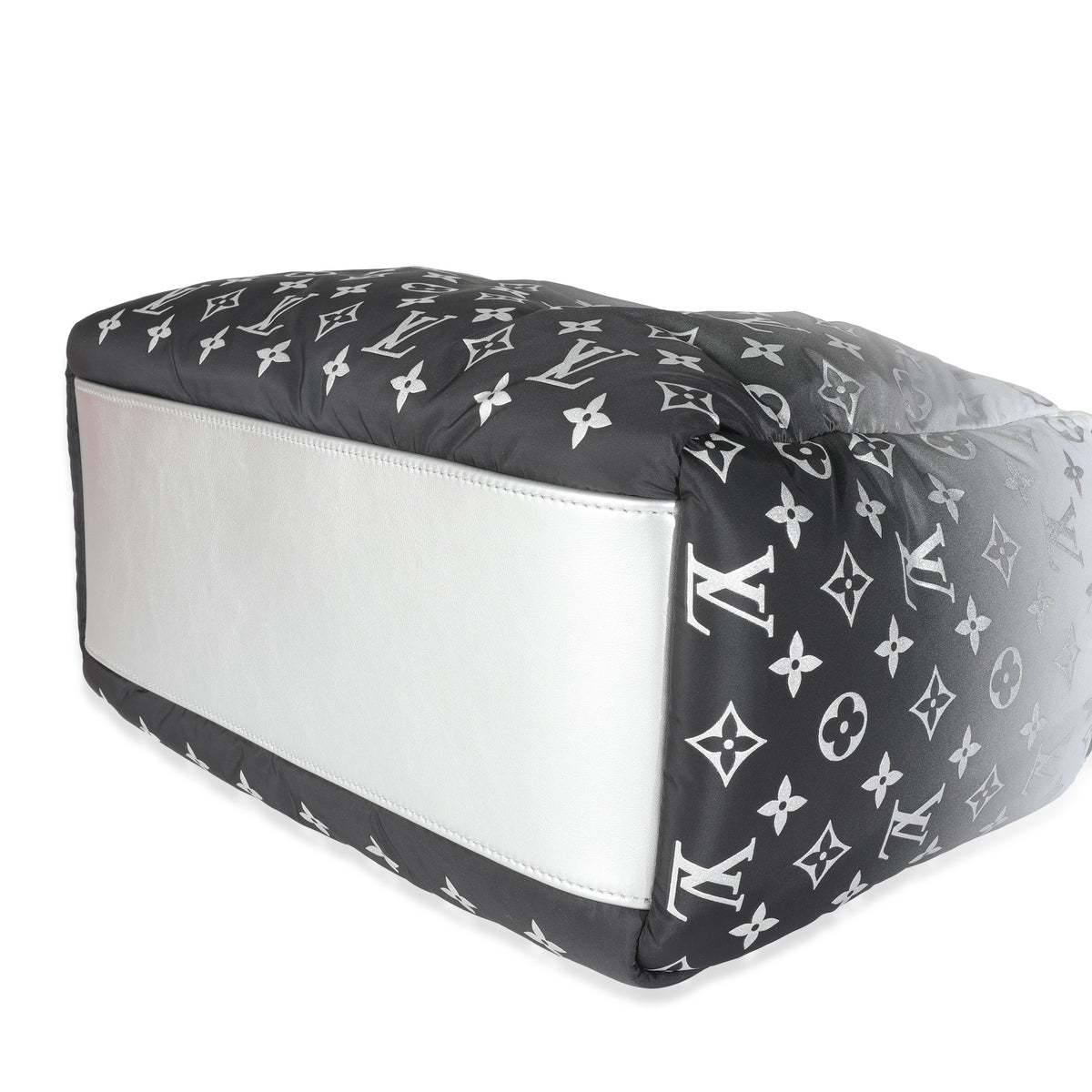 Louis Vuitton Frost Nylon Monogram Gradient LV Snow Onthego MM Handbag box