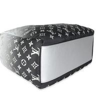 Louis Vuitton Frost Nylon Monogram Gradient LV Snow Onthego MM Handbag clasp