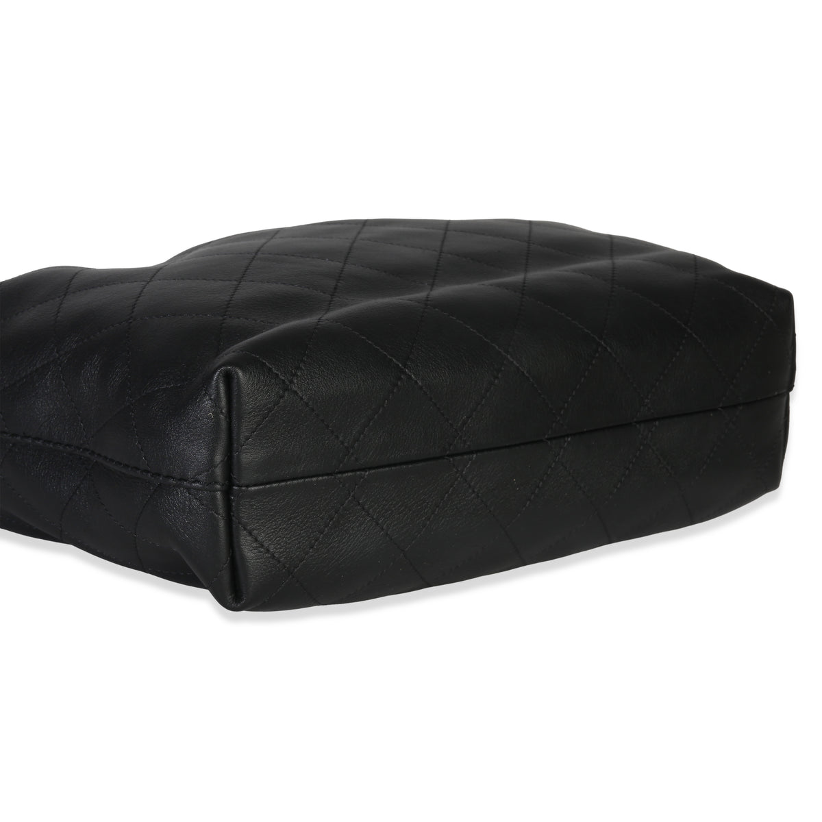 Chanel 26C Black Quilted Calfskin Large Hobo Handbag clasp