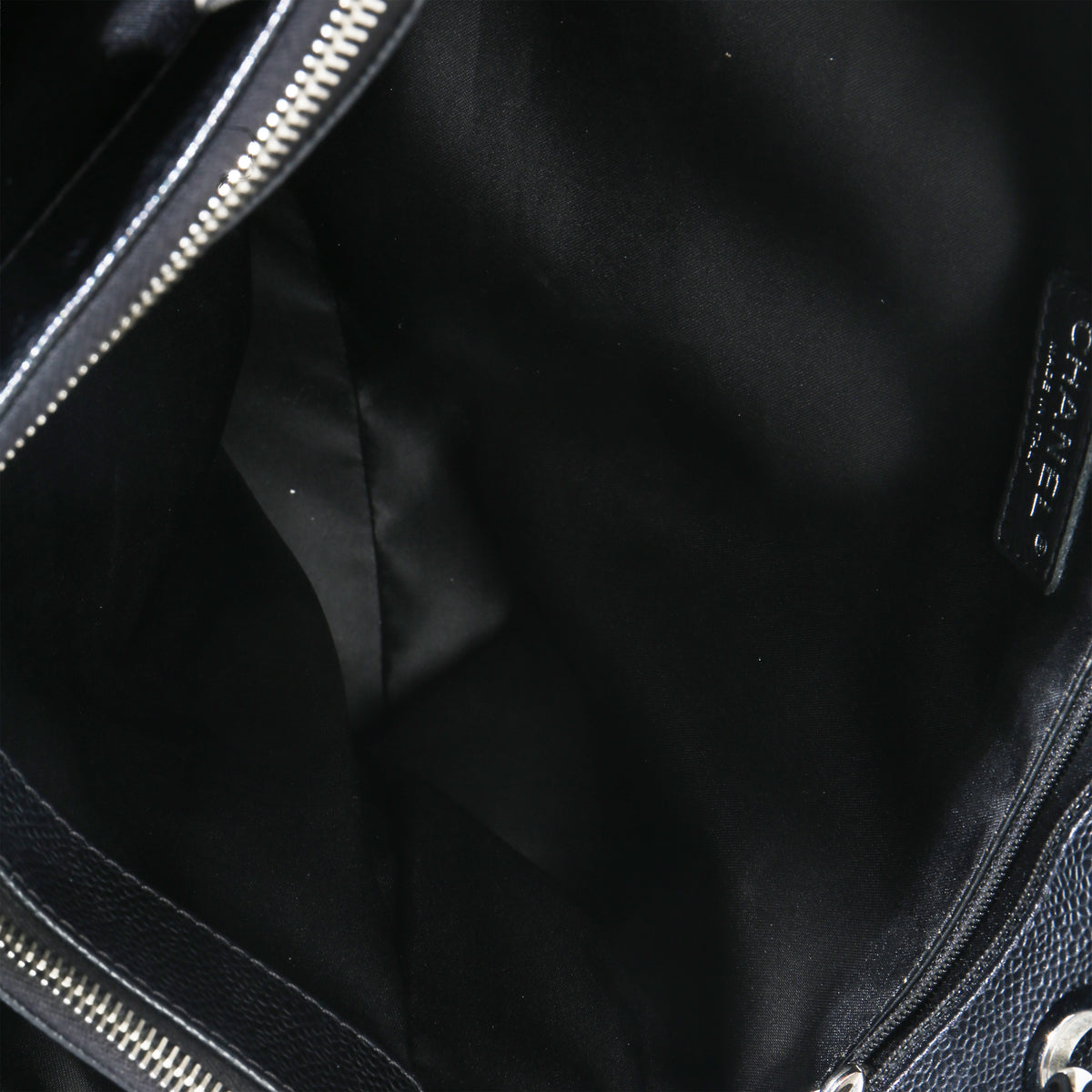 Chanel Black Quilted Caviar Grand Shopping Tote Handbag av