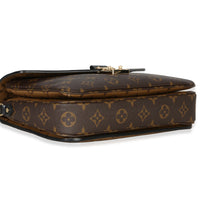 Louis Vuitton Reverse Monogram Pochette Metis Handbag clasp
