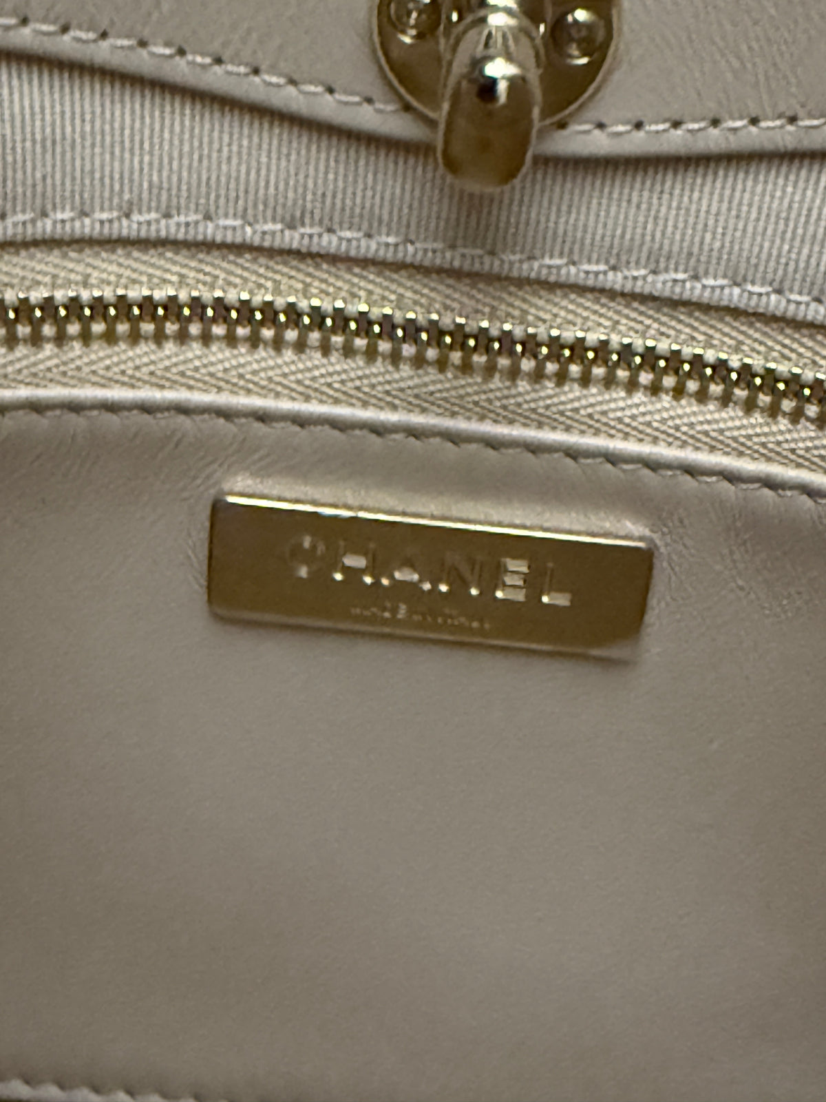 Chanel Beige Shiny Crumpled Quilted Calfskin Mini 31 Shopping Bag Handbag ad3