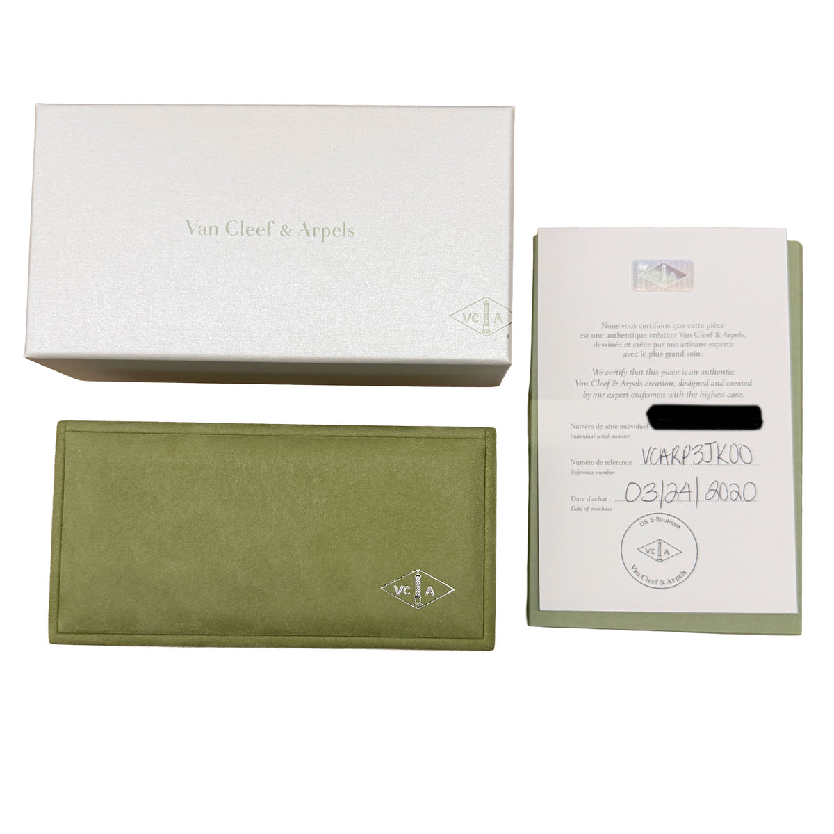 Van Cleef & Arpels Yellow Gold Vintage Alhambra Bracelet box