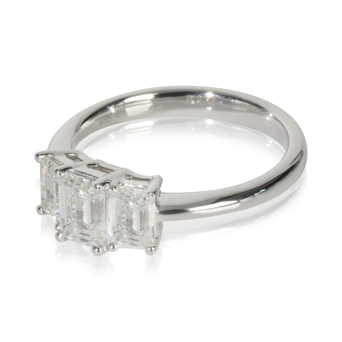 0.7 ct Emerald Diamond Engagement Ring