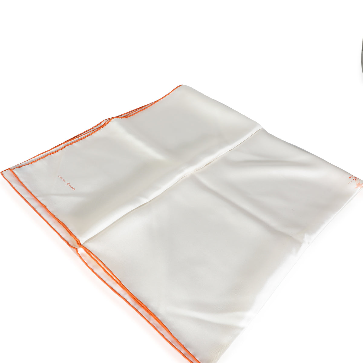 Cream Silk 2000 LAnnee des Nouveaux Jours Scarf 90