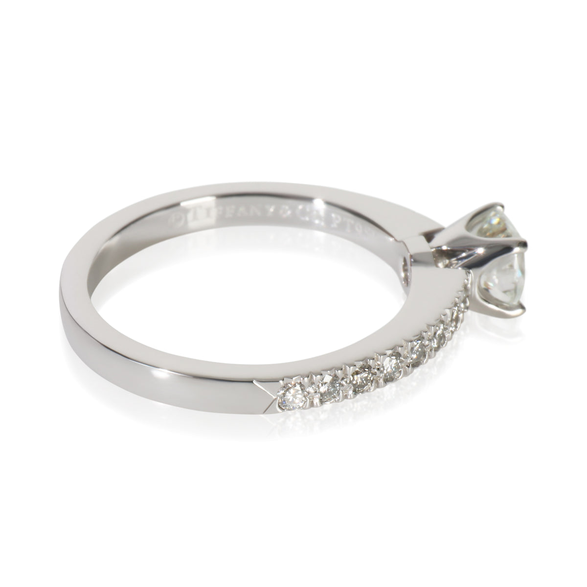 0.41 ct Cushion Diamond Cushion Novo Engagement Ring