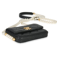 Black Quilted Calfskin About Pearls Card Holder With Chain