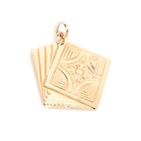 Vintage Flush Hand Cards Charm in 14K Yellow Gold