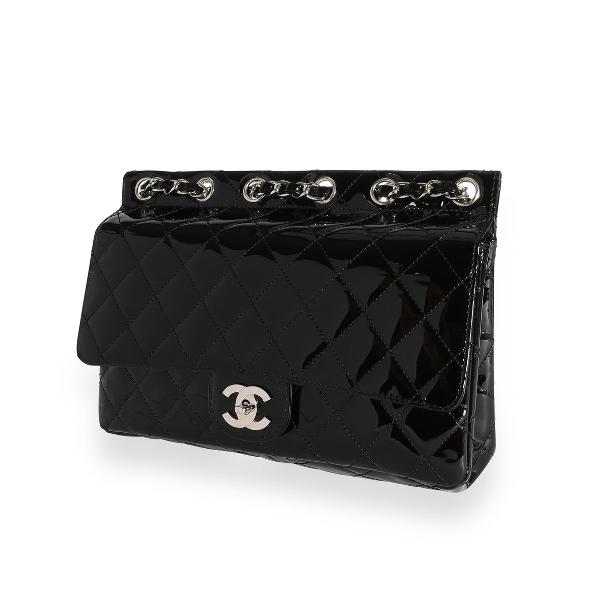 Bella Hadid Wore a $10,000 Chanel Messenger Bag