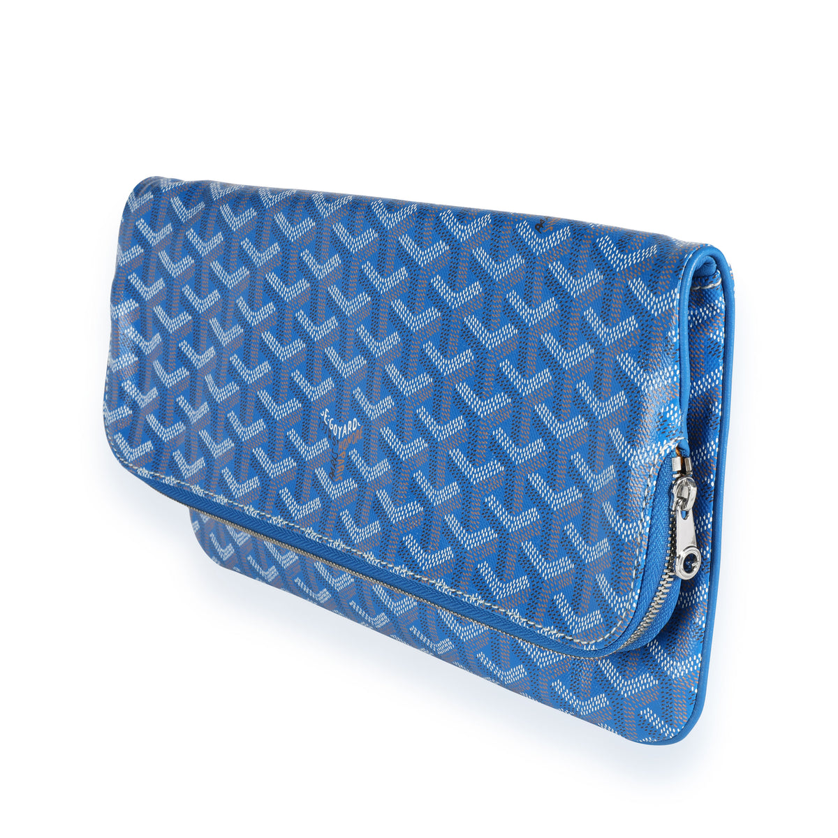 GoyardOfficial on X: Maison Goyard is pleased to present the reedition of  the Sainte Marie Soft Clutch. Find out more about it on    / X