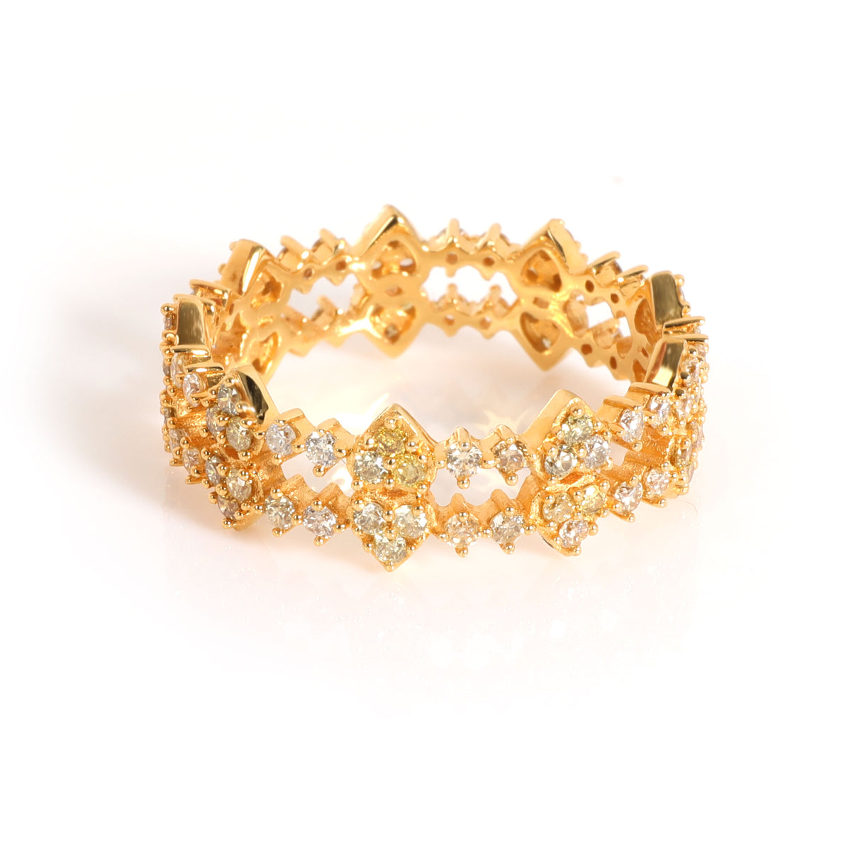 White and Yellow Diamond Band in 18K Yellow Gold 0.85 CTW