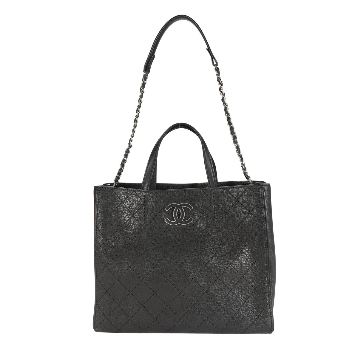 Chanel Black Stitched Grained Calfskin Hamptons Tote For Sale at