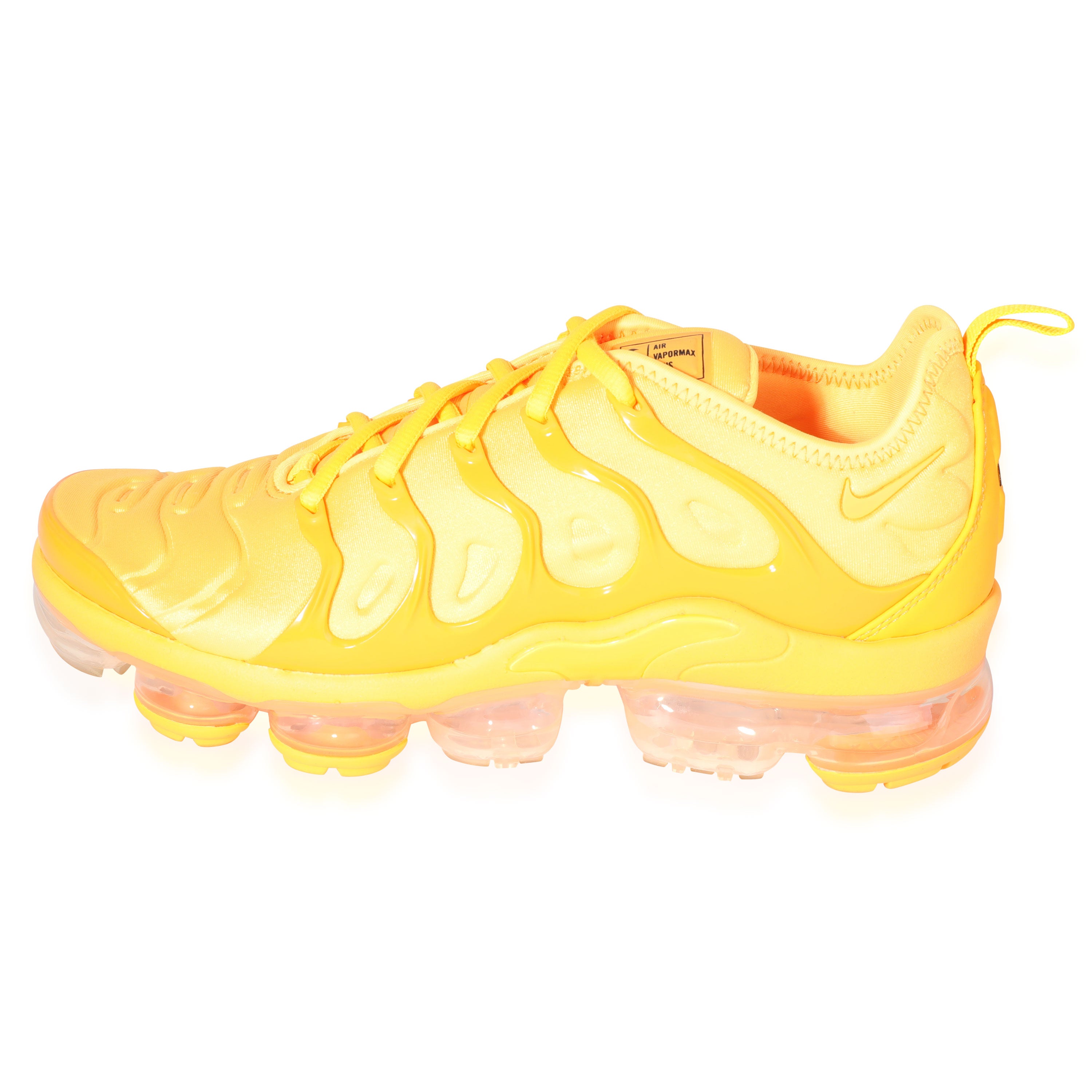 nike air vapormax plus orange women's stores
