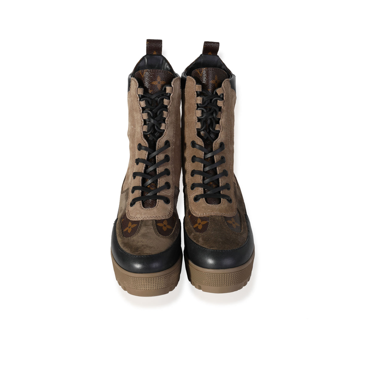 Louis Vuitton Laureate Desert Boots Reviewer