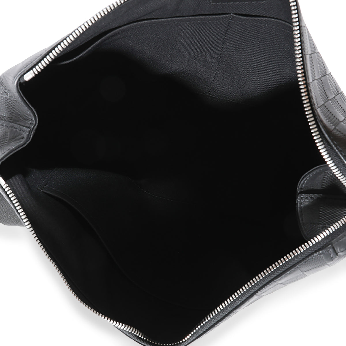 Louis Vuitton 2018 Damier Infini Discovery Messenger BB - Black Messenger  Bags, Bags - LOU233258