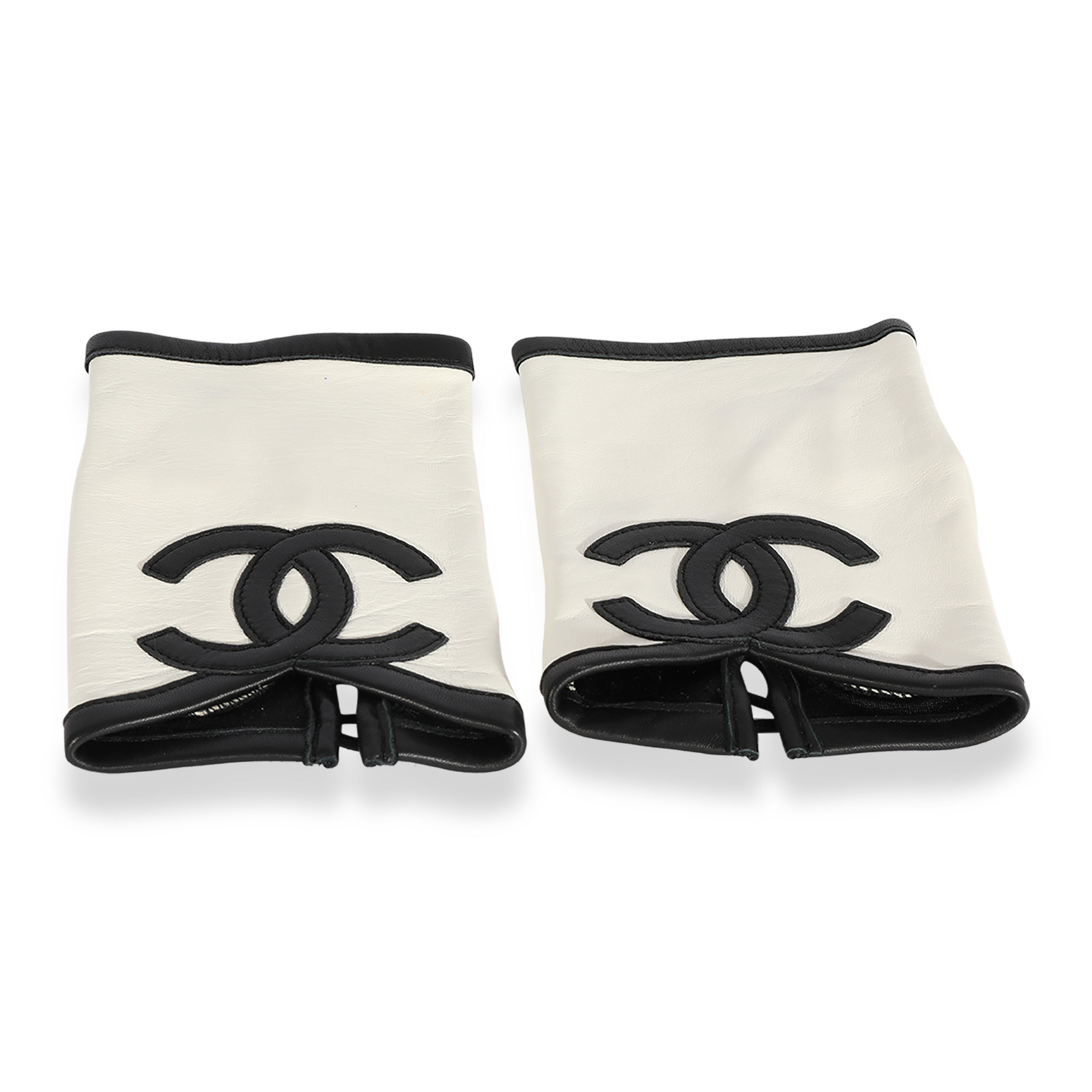 chanel handschuhe weiß Chanel White & Black Lambskin CC Fingerless Gloves | myGemma