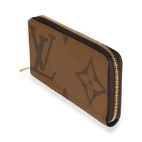 Louis Vuitton Monogram Giant Zippy Wallet