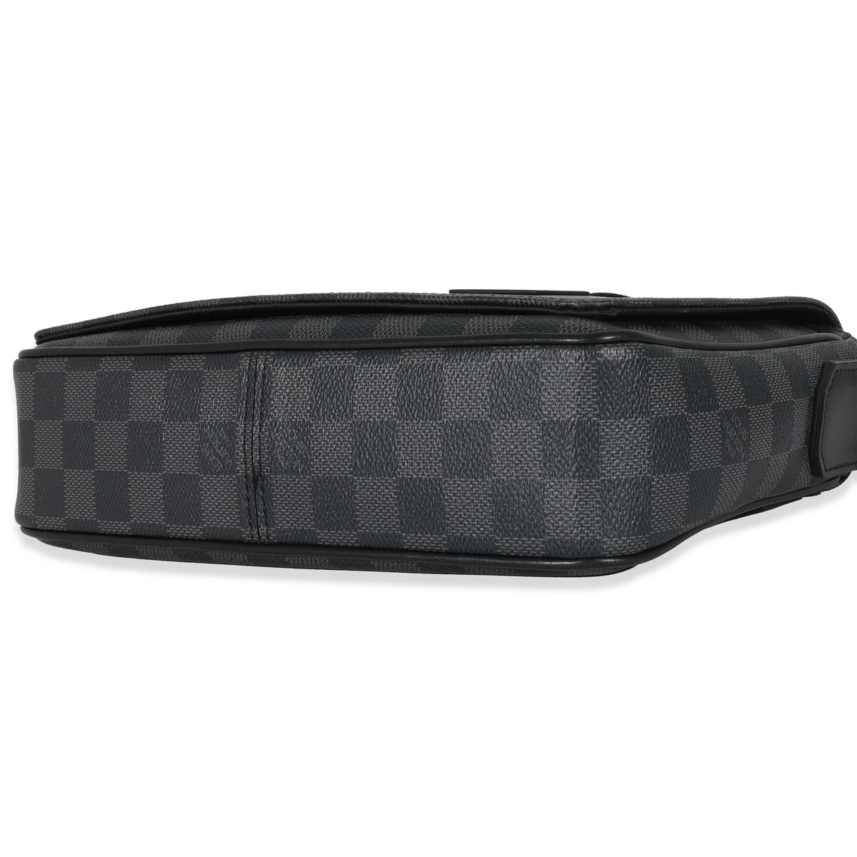 Louis Vuitton District PM Graphite Damier- 2013 – Thermodynamic Research