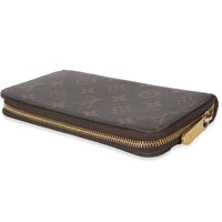 Louis Vuitton Monogram Canvas Zippy Wallet