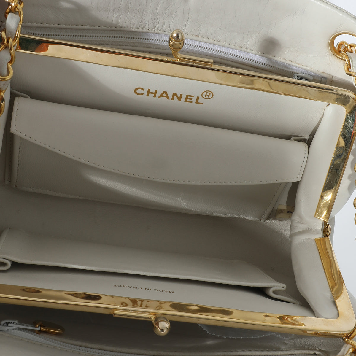 Chanel Vintage White Chevron Lambskin Kisslock Purse, myGemma, QA