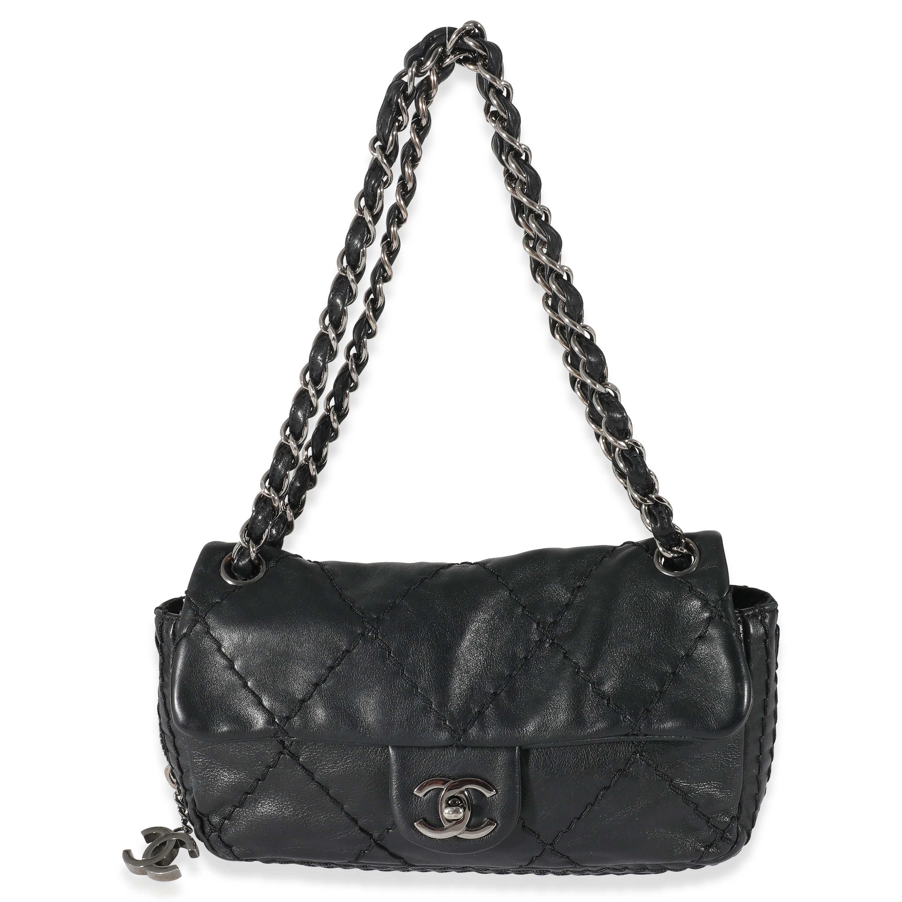 MAYU　CHANELバッグ Chanel Black Quilted Calfskin Expandable Flap Bag | myGemma | Item